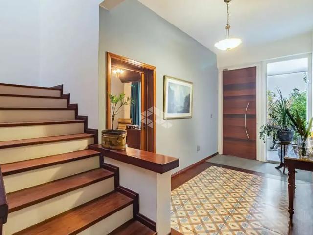 Casa / Sobrado para Venda em Porto Alegre/RS Vila Assunção 4 Quartos
