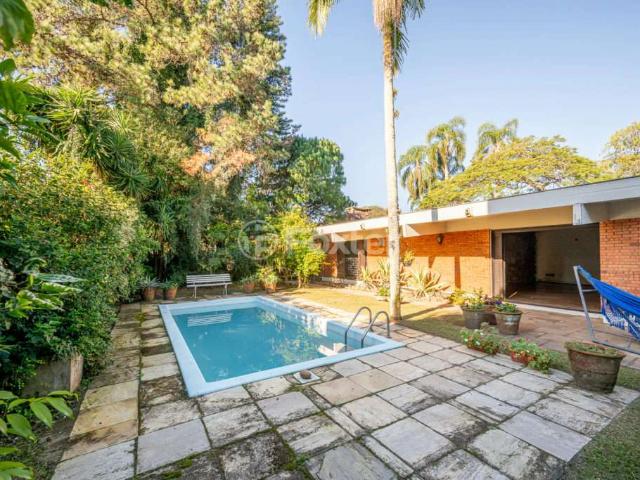 Casa / Sobrado para Venda em Porto Alegre/RS Vila Assunção 4 Quartos