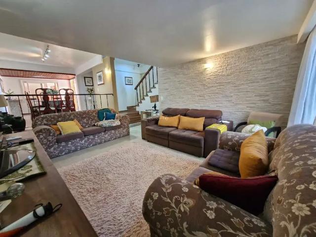 Casa / Sobrado para Venda em Porto Alegre/RS Vila Assunção 4 Quartos