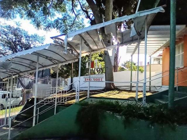 Casa / Sobrado para Venda em Porto Alegre/RS Vila Assunção 4 Quartos