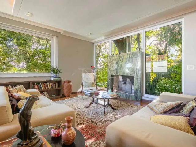 Casa / Sobrado para Venda em Porto Alegre/RS Vila Assunção 4 Quartos