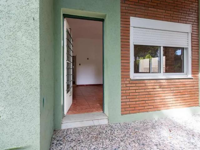 Casa / Sobrado para Venda em Porto Alegre/RS Vila Assunção 4 Quartos