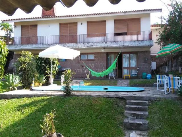 Casa / Sobrado para Venda em Porto Alegre/RS Vila Assunção 4 Quartos