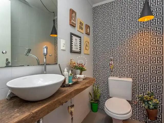 Casa / Sobrado para Venda em Porto Alegre/RS Vila Assunção 4 Quartos