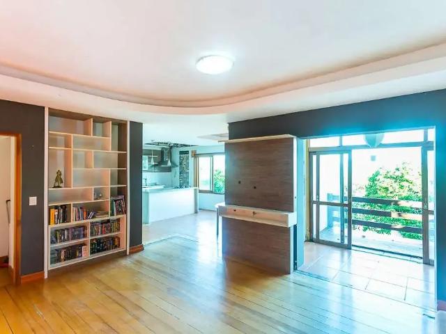 Casa / Sobrado para Venda em Porto Alegre/RS Vila Assunção 4 Quartos
