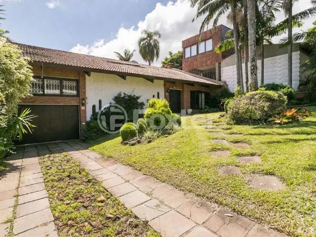 Casa / Sobrado para Venda em Porto Alegre/RS Vila Assunção 4 Quartos