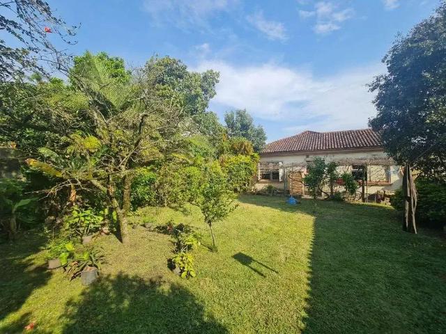 Casa / Sobrado para Venda em Porto Alegre/RS Vila Assunção 4 Quartos