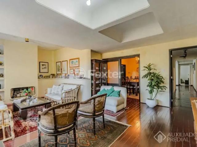 Casa / Sobrado para Venda em Porto Alegre/RS Vila Assunção 4 Quartos