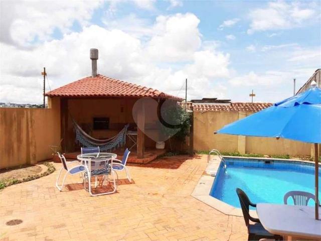 Casa / Sobrado para Venda em Porto Alegre/RS Vila Assunção 4 Quartos
