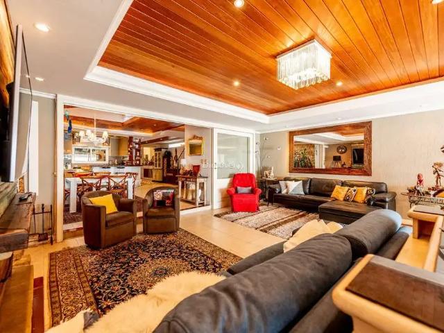 Casa / Sobrado para Venda em Porto Alegre/RS Vila Assunção 4 Quartos