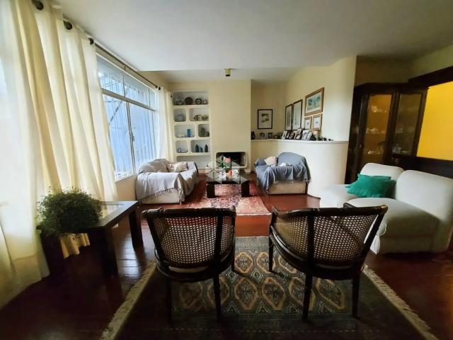 Casa / Sobrado para Venda em Porto Alegre/RS Vila Assunção 5 Quartos