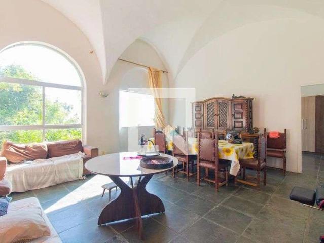 Casa / Sobrado para Venda em Porto Alegre/RS Vila Assunção 5 Quartos