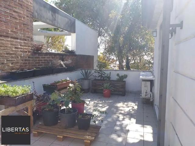 Casa / Sobrado para Venda em Porto Alegre/RS Vila Conceição 3 Quartos