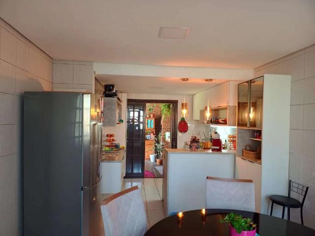 Casa / Sobrado para Venda em Porto Alegre/RS Vila Conceição 3 Quartos