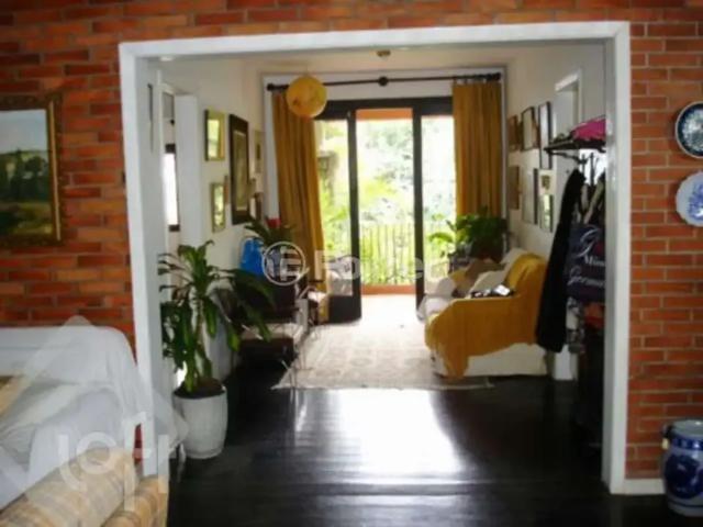 Casa / Sobrado para Venda em Porto Alegre/RS Vila Conceição 3 Quartos