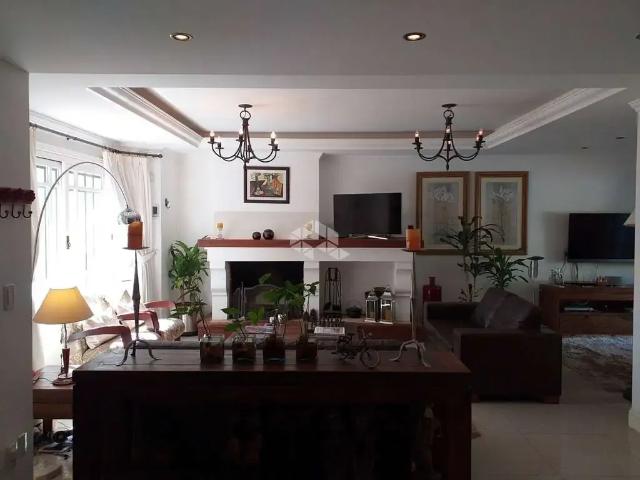 Casa / Sobrado para Venda em Porto Alegre/RS Vila Conceição 3 Quartos