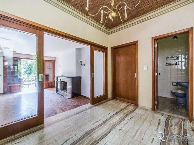 Casa / Sobrado para Venda em Porto Alegre/RS Vila Conceição 3 Quartos