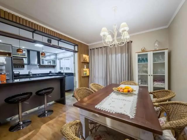 Casa / Sobrado para Venda em Porto Alegre/RS Vila Conceição 3 Quartos