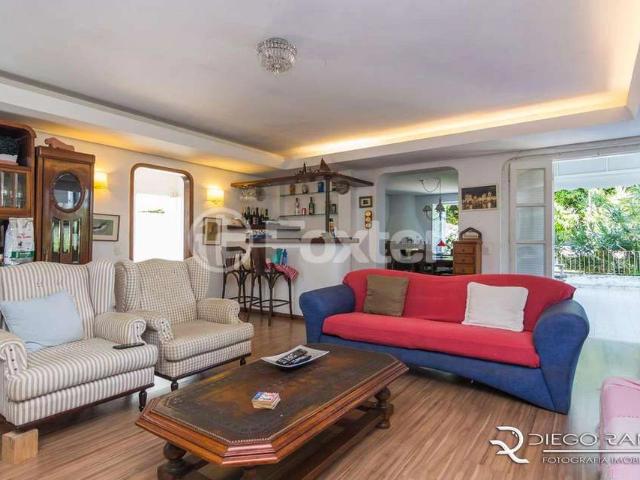 Casa / Sobrado para Venda em Porto Alegre/RS Vila Conceição 3 Quartos