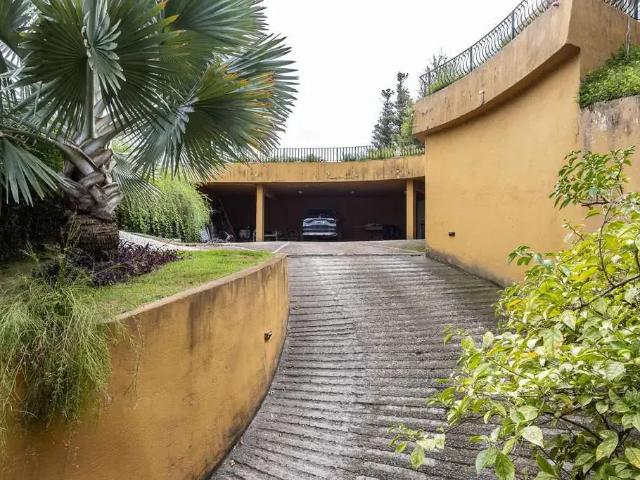 Casa / Sobrado para Venda em Porto Alegre/RS Vila Conceição 4 Quartos