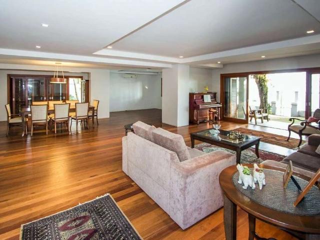 Casa / Sobrado para Venda em Porto Alegre/RS Vila Conceição 4 Quartos