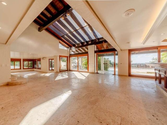 Casa / Sobrado para Venda em Porto Alegre/RS Vila Conceição 4 Quartos