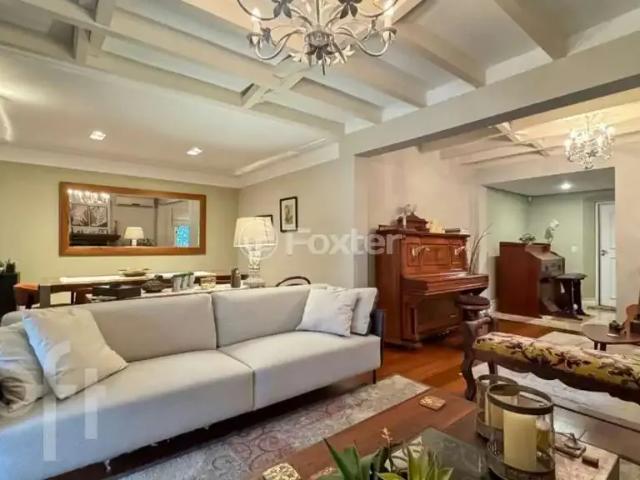 Casa / Sobrado para Venda em Porto Alegre/RS Vila Conceição 4 Quartos