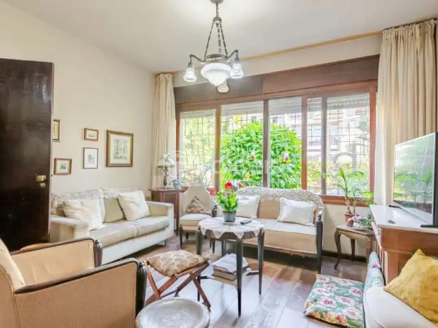 Casa / Sobrado para Venda em Porto Alegre/RS Vila Conceição 4 Quartos