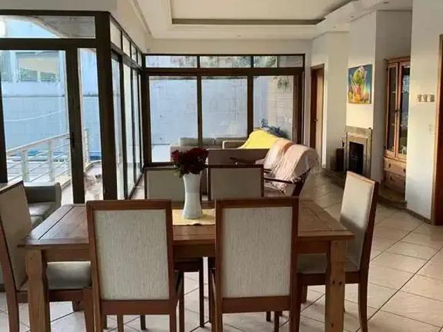 Casa / Sobrado para Venda em Porto Alegre/RS Vila Conceição 5 Quartos