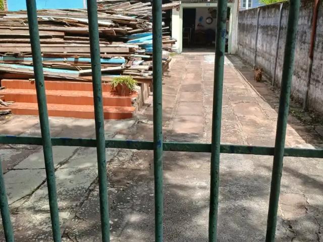 Casa / Sobrado para Venda em Porto Alegre/RS Vila Ipiranga 1 Quartos