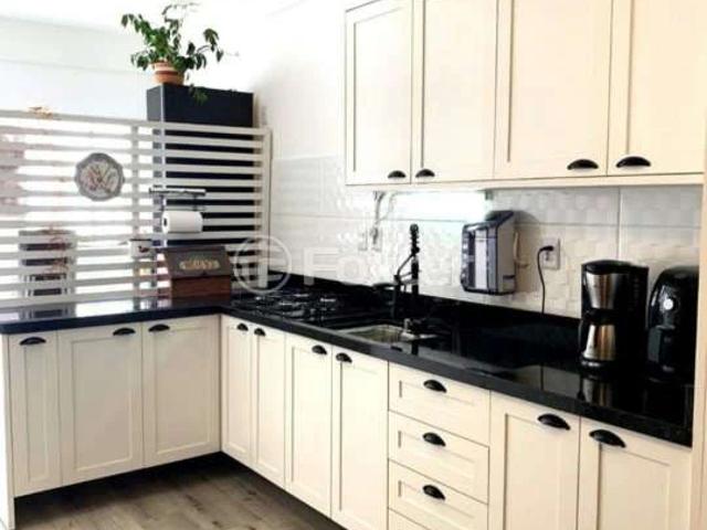 Casa / Sobrado para Venda em Porto Alegre/RS Vila Ipiranga 2 Quartos