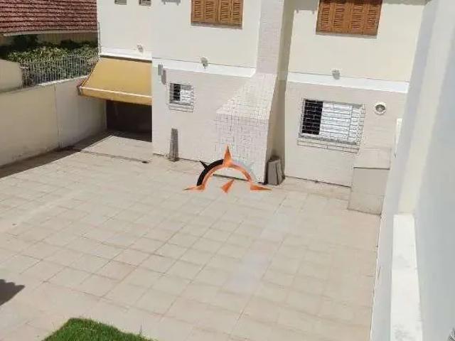 Casa / Sobrado para Venda em Porto Alegre/RS Vila Ipiranga 3 Quartos