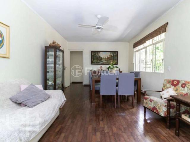 Casa / Sobrado para Venda em Porto Alegre/RS Vila Ipiranga 3 Quartos