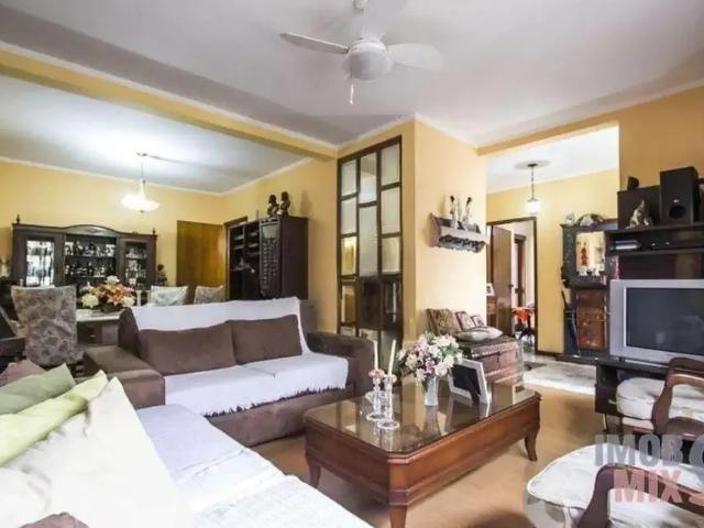 Casa / Sobrado para Venda em Porto Alegre/RS Vila Ipiranga 3 Quartos