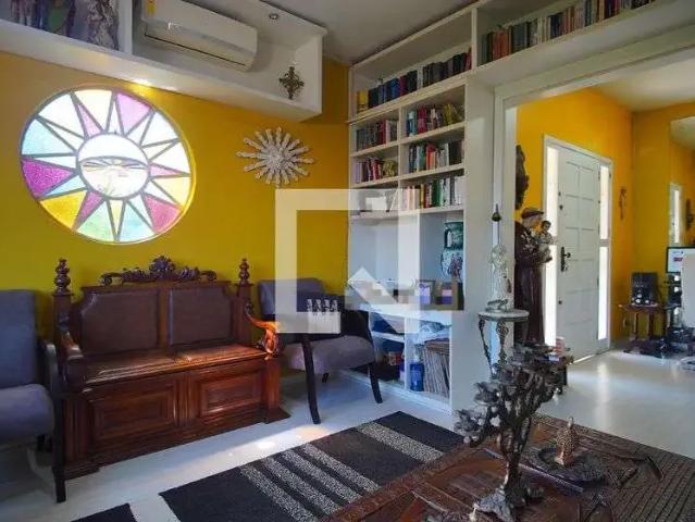 Casa / Sobrado para Venda em Porto Alegre/RS Vila Ipiranga 3 Quartos