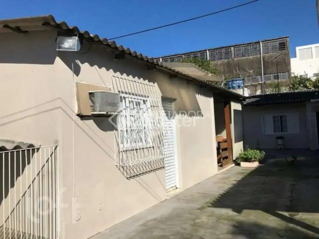 Casa / Sobrado para Venda em Porto Alegre/RS Vila Ipiranga 3 Quartos