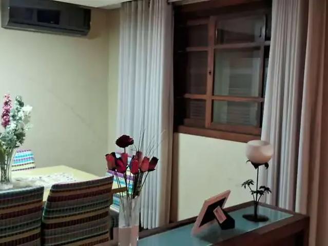 Casa / Sobrado para Venda em Porto Alegre/RS Vila Ipiranga 3 Quartos