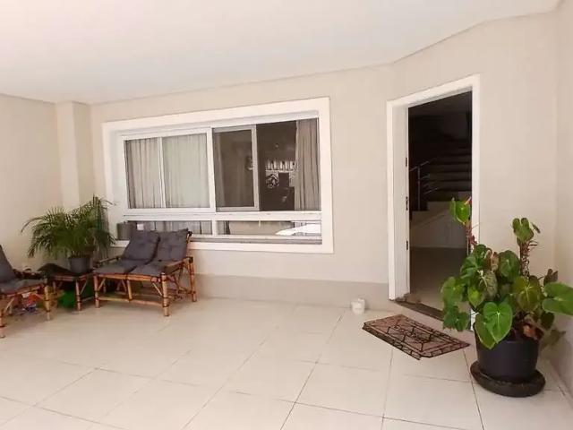 Casa / Sobrado para Venda em Porto Alegre/RS Vila Ipiranga 3 Quartos