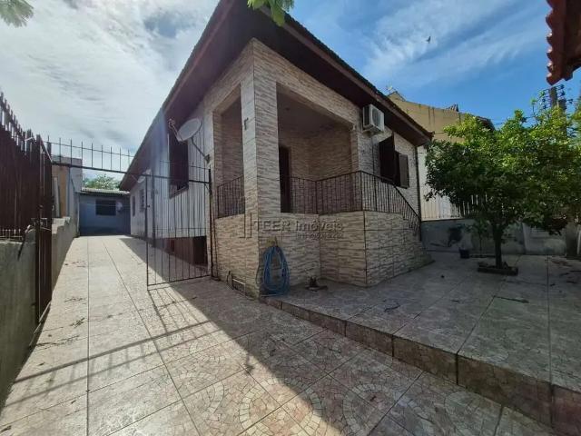 Casa / Sobrado para Venda em Porto Alegre/RS Vila Ipiranga 3 Quartos
