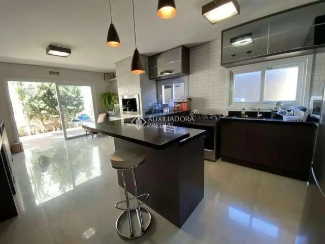 Casa / Sobrado para Venda em Porto Alegre/RS Vila Ipiranga 3 Quartos