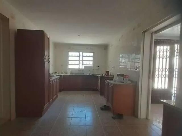 Casa / Sobrado para Venda em Porto Alegre/RS Vila Ipiranga 3 Quartos
