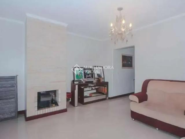 Casa / Sobrado para Venda em Porto Alegre/RS Vila Ipiranga 4 Quartos