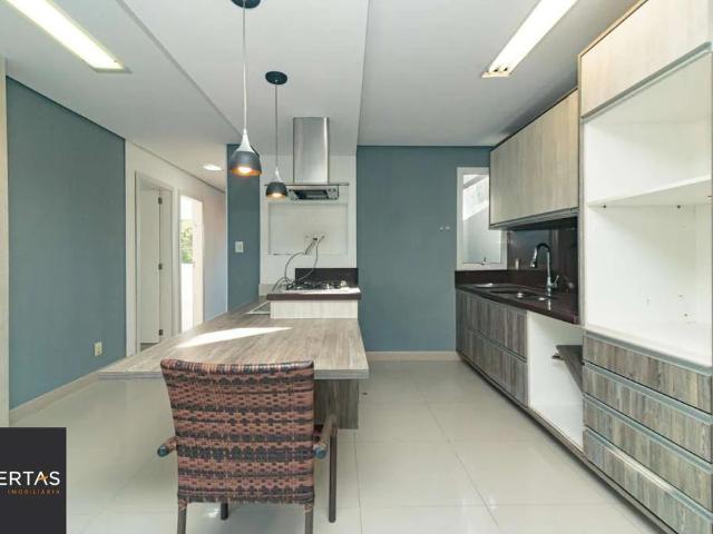 Casa / Sobrado para Venda em Porto Alegre/RS Vila Ipiranga 4 Quartos