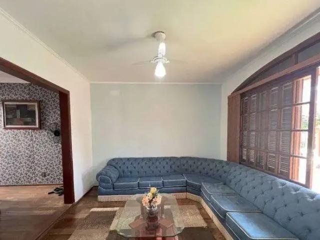 Casa / Sobrado para Venda em Porto Alegre/RS Vila Ipiranga 4 Quartos