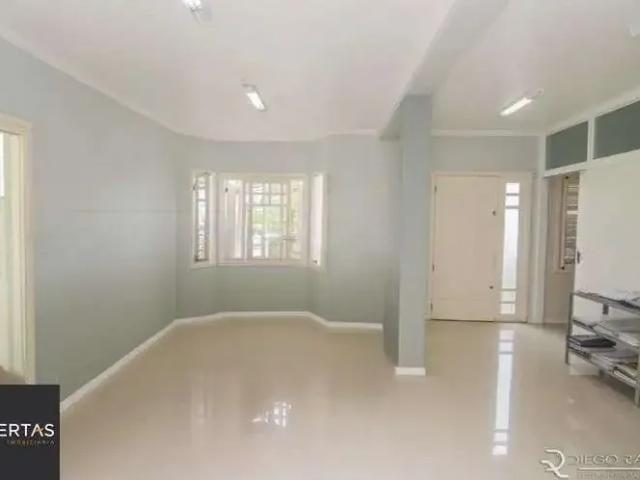 Casa / Sobrado para Venda em Porto Alegre/RS Vila Ipiranga 4 Quartos