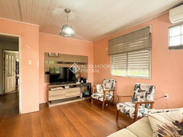 Casa / Sobrado para Venda em Porto Alegre/RS Vila Ipiranga 4 Quartos
