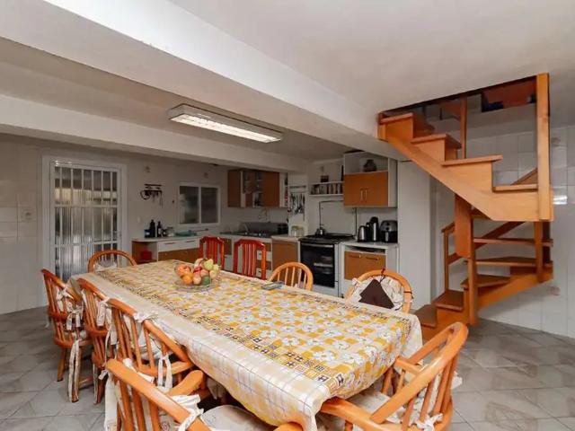 Casa / Sobrado para Venda em Porto Alegre/RS Vila Ipiranga 4 Quartos
