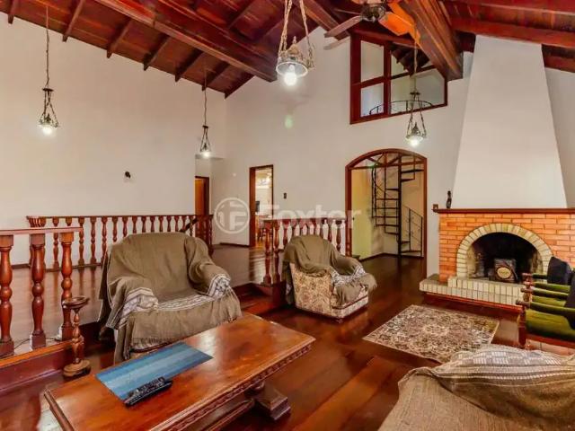 Casa / Sobrado para Venda em Porto Alegre/RS Vila Ipiranga 4 Quartos