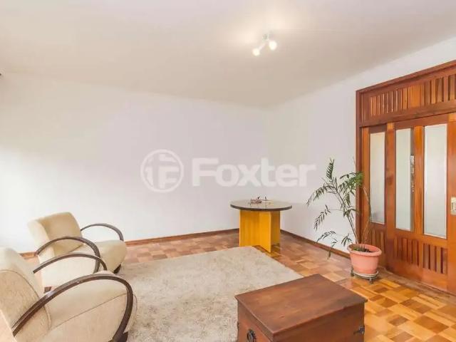 Casa / Sobrado para Venda em Porto Alegre/RS Vila Ipiranga 4 Quartos
