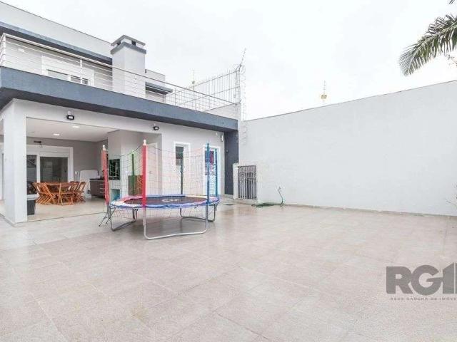 Casa / Sobrado para Venda em Porto Alegre/RS Vila Ipiranga 4 Quartos